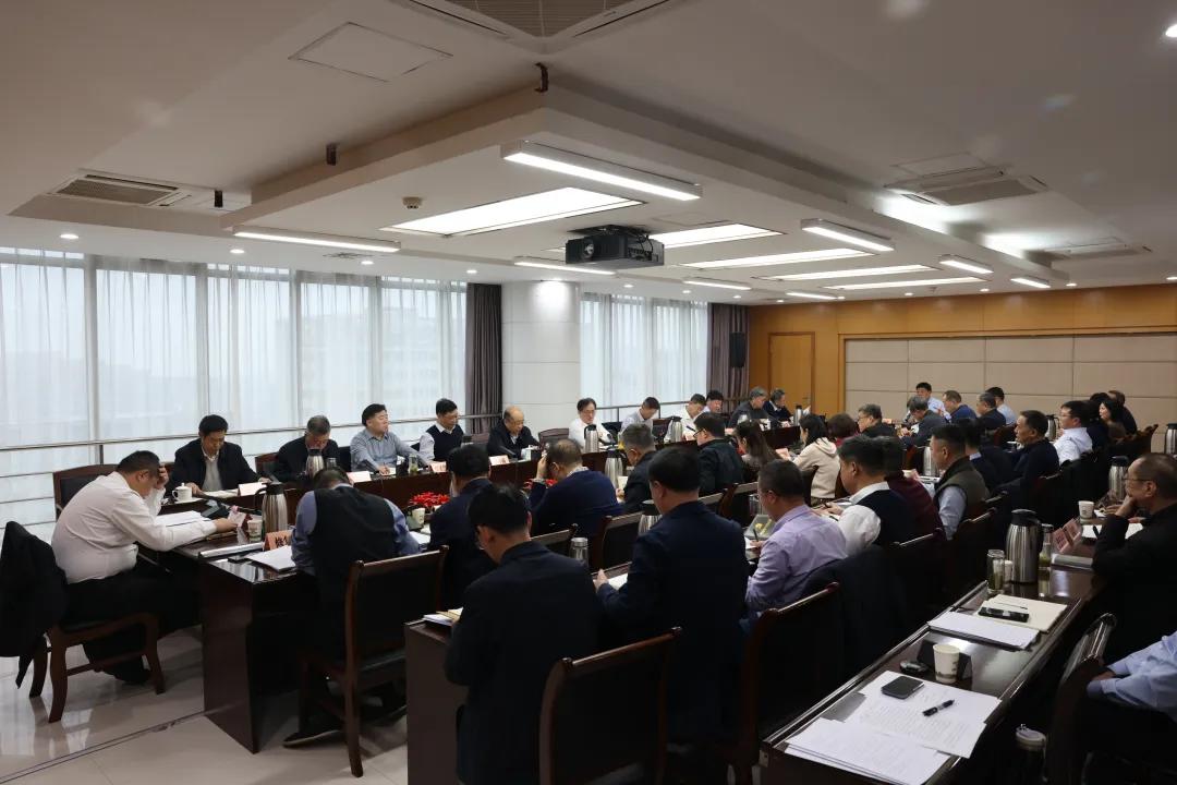 365bet(中文)官方网站召开厅党组（扩大）会议 传达学习习近平总书记近期重要讲话精神部署重点工作