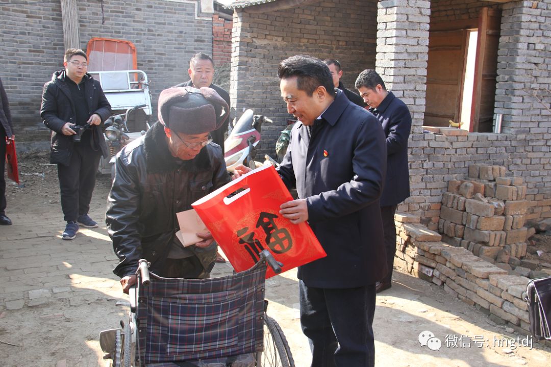 https://mmbiz.qpic.cn/mmbiz_png/vyU2fuLVsfePpibQ5gMg0lPVL5wEkcspxy70s5QWq0HXU9XXf5w9nyDpcEC1RDPlDEIqxCcjtCia829nLqL2V0ibQ/640?wx_fmt=png