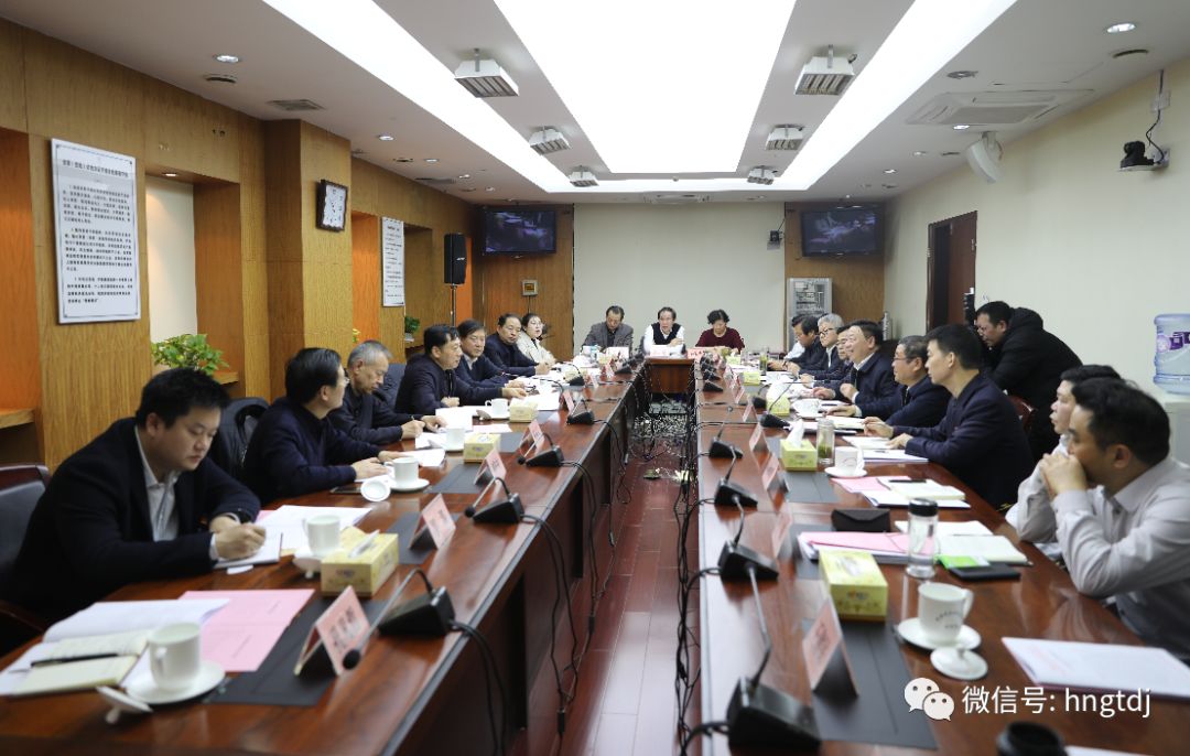 https://mmbiz.qpic.cn/mmbiz_png/vyU2fuLVsfdQug9etr405VvqohPxeytzphr4ZFTgsF3tbJGwuUgNcpUesKk0h5LN68sYzYfdiaxW9SzAuZMhMKA/640?wx_fmt=png